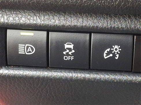 Used 2025 Toyota Camry SE image 26