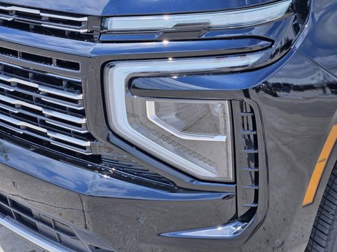 New 2026 Chevrolet Suburban High Country AWD/4WD image 5