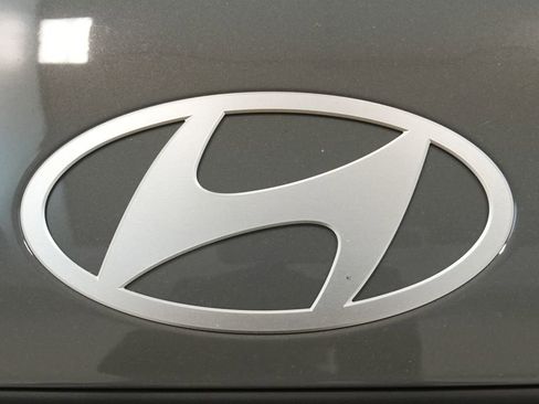 New 2026 Hyundai Santa Fe SE image 12