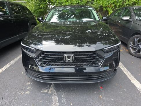 Used 2025 Honda Accord SE image 2