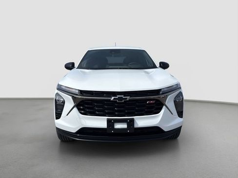 New 2026 Chevrolet Trax RS image 2