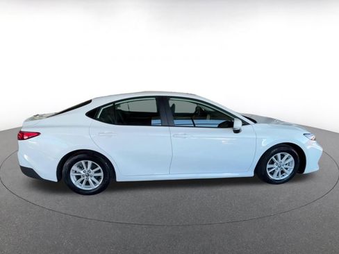 Used 2025 Toyota Camry LE image 18