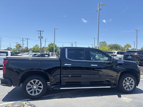 Used 2021 Chevrolet Silverado 1500 High Country w/ Safety Package II AWD/4WD image 44