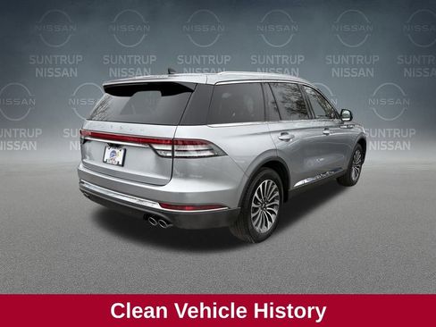 Used 2024 Lincoln Aviator Reserve image 6