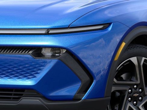 New 2026 Chevrolet Equinox EV LT image 10