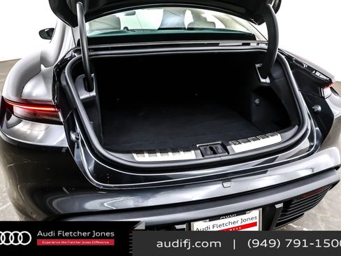 Used 2023 Porsche Taycan 4S w/ Premium Package image 22