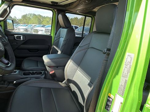 New 2026 Jeep Gladiator Sport image 17