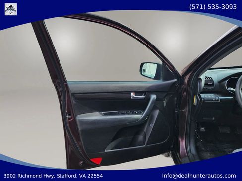 Used 2012 Kia Sorento FWD image 19