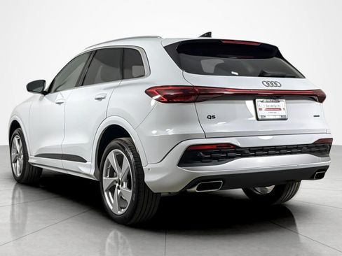 Used 2025 Audi Q5 Premium Plus w/ Premium Plus AWD/4WD image 3