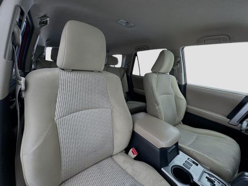 Used 2017 Toyota 4Runner SR5 AWD/4WD image 20
