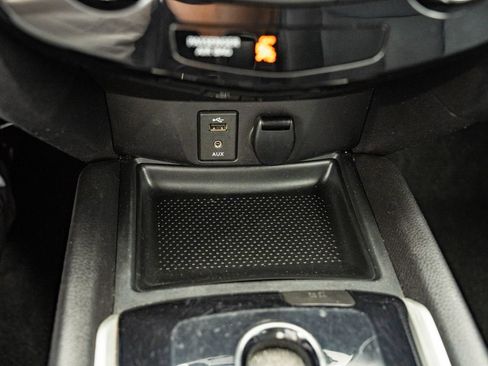 Used 2015 Nissan Rogue SL AWD/4WD image 36