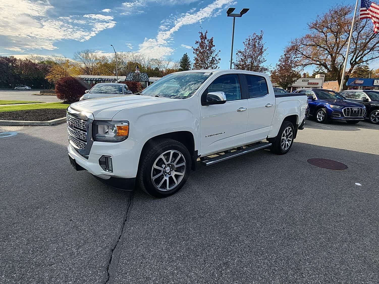 Used 2021 GMC Canyon Denali AWD/4WD image 1