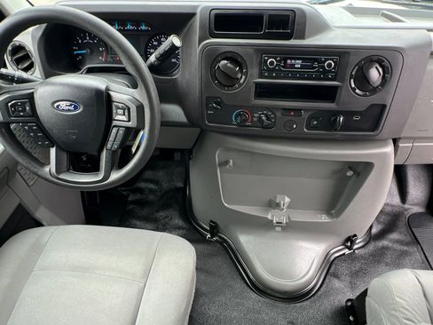 Used 2021 Ford E-450 and Econoline 450 Super Duty w/ Power Windows & Locks Group image 12