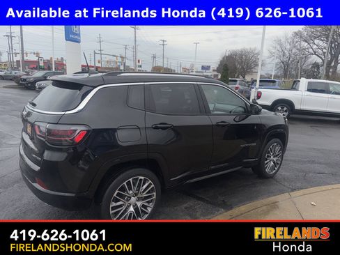 Used 2022 Jeep Compass Limited w/ Elite Group image 5
