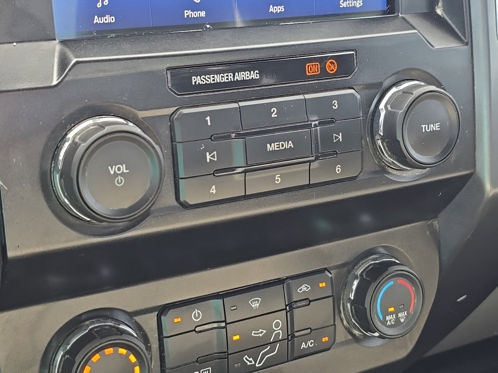 Used 2022 Ford F350 XLT w/ XLT Value Package AWD/4WD image 33