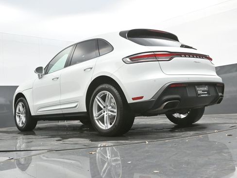 Used 2022 Porsche Macan image 34