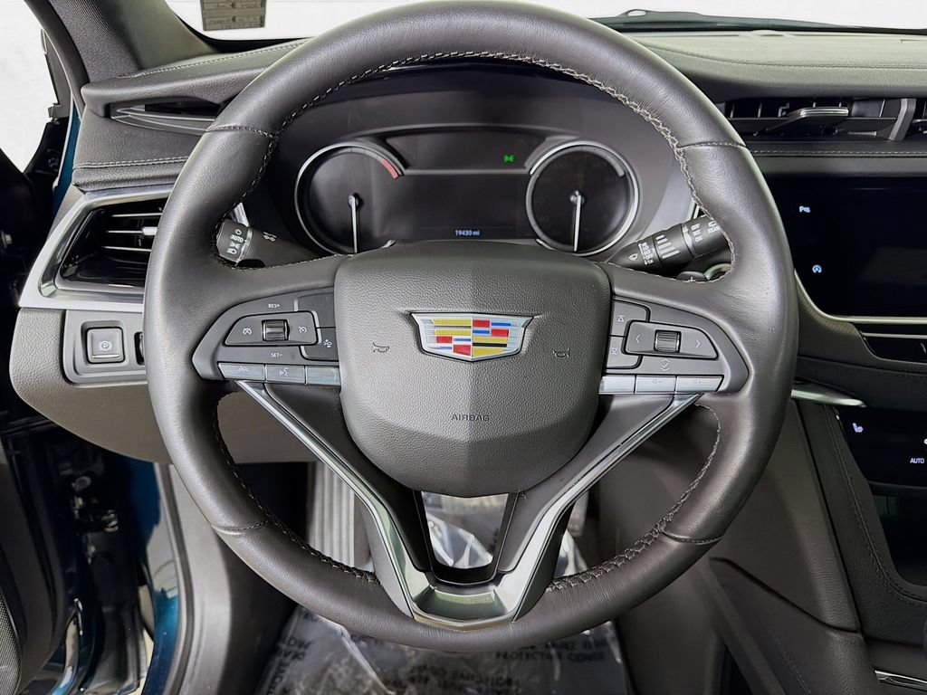 Certified 2024 Cadillac XT6 Luxury AWD/4WD image 13