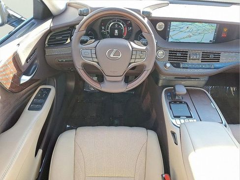 Certified 2020 Lexus LS 500 AWD w/ Interior Upgrade Package image 12