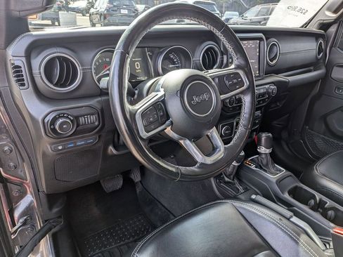 Used 2021 Jeep Wrangler Unlimited Sahara w/ Cold Weather Group AWD/4WD image 10
