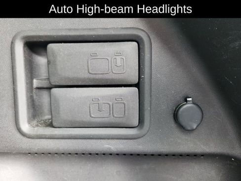 Used 2022 Chevrolet Equinox LT image 32