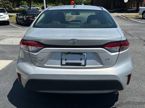 Used 2023 Toyota Corolla LE FWD image 4