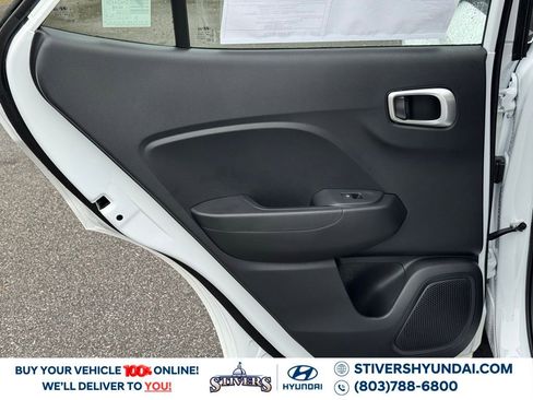 New 2026 Hyundai Venue SE image 18