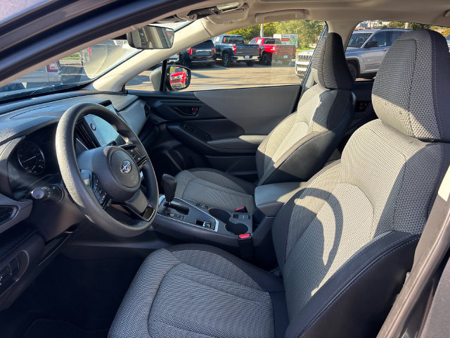 Used 2024 Subaru Crosstrek 2.0i Premium AWD/4WD image 2
