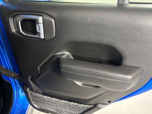 Used 2022 Jeep Wrangler Unlimited Sport AWD/4WD image 17