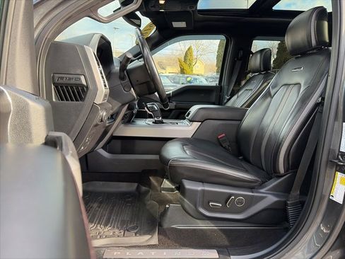 Used 2019 Ford F150 Platinum w/ Equipment Group 701A Luxury image 19