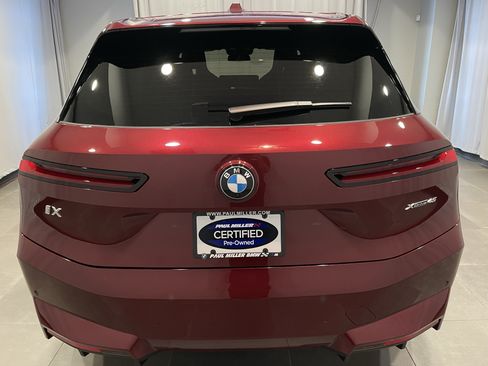 Used 2026 BMW iX xDrive45 w/ Premium Package AWD/4WD image 5