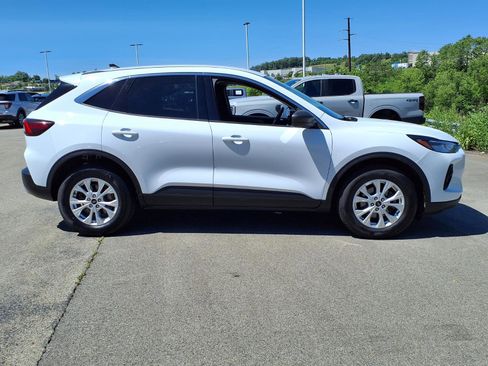 Used 2023 Ford Escape Active w/ Tech Pack #1 AWD/4WD image 6