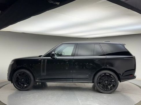 Used 2024 Land Rover Range Rover SE AWD/4WD image 5