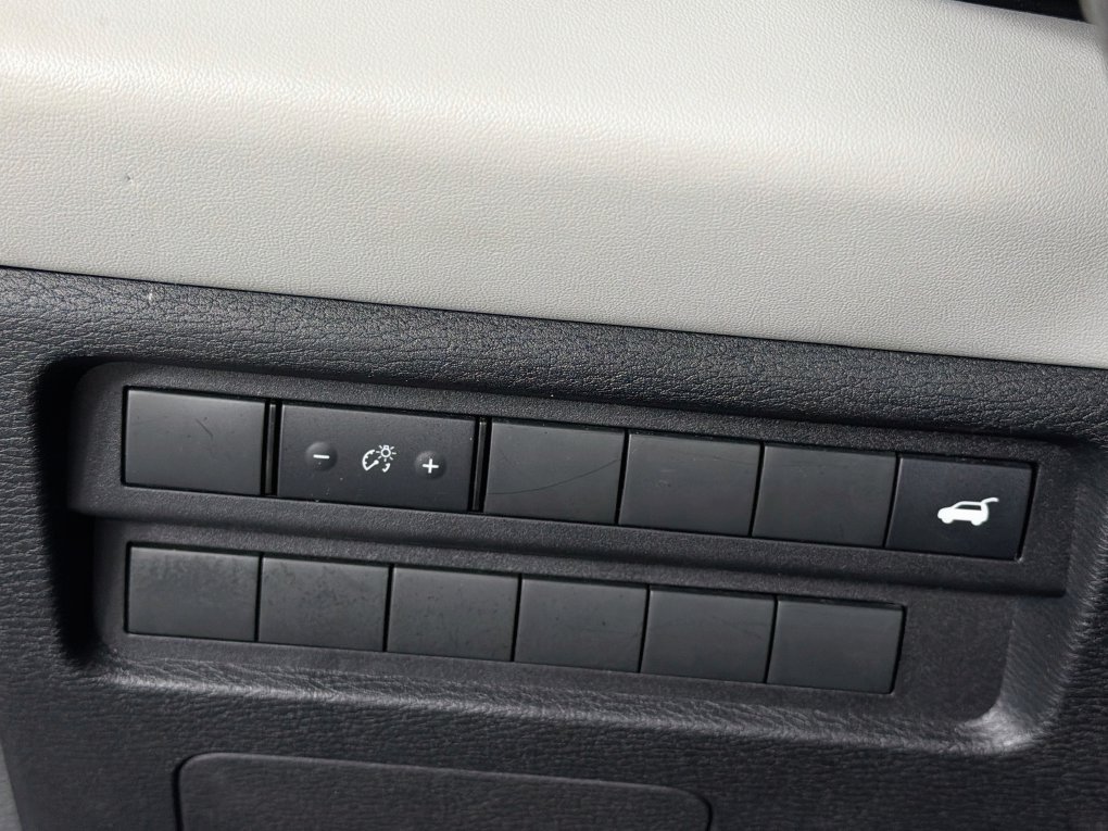 Used 2025 Mitsubishi Outlander SE FWD image 15