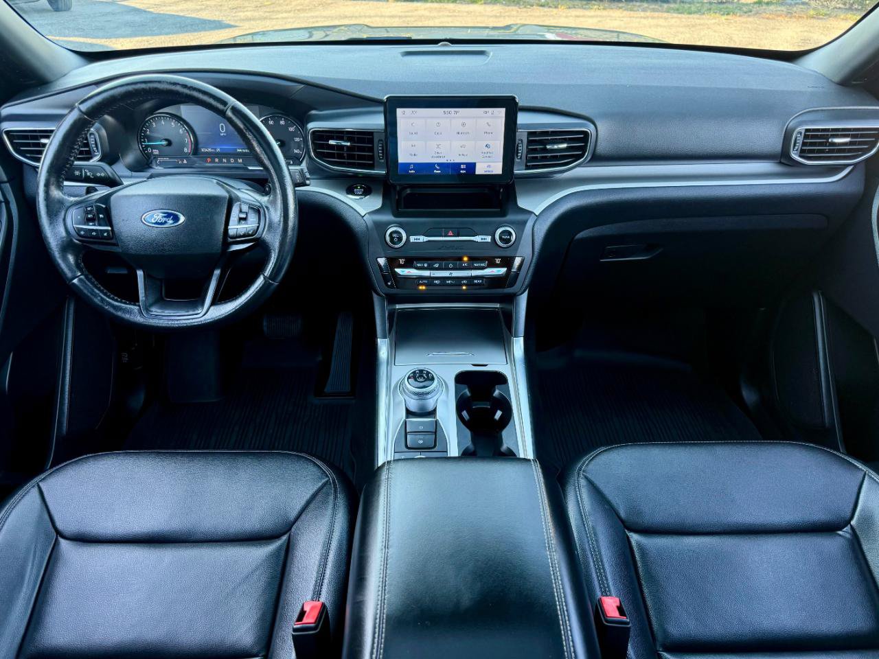 Used 2020 Ford Explorer XLT w/ Equipment Group 202A AWD/4WD image 31