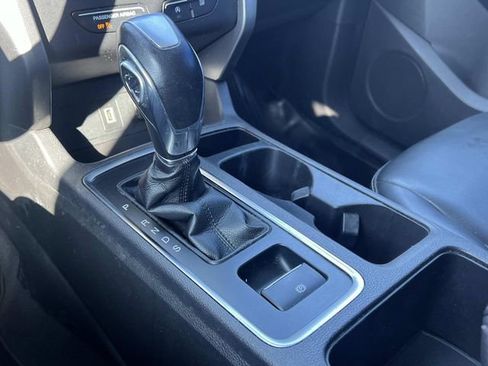 Certified 2019 Ford Escape SEL image 30