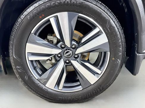Used 2023 Nissan Rogue Platinum w/ Platinum Premium Package AWD/4WD image 37