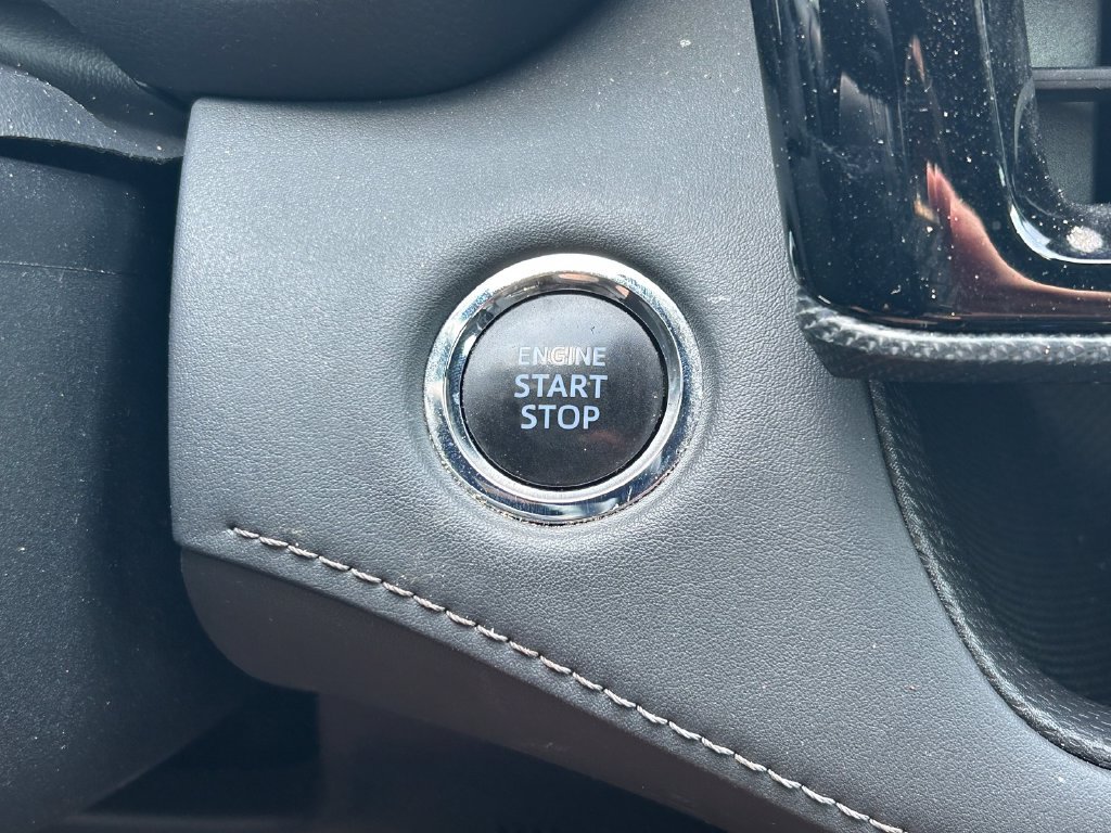 Used 2022 Toyota Highlander XSE FWD image 29