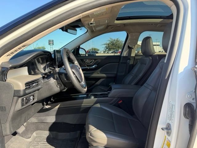 Used 2023 Lincoln Corsair FWD w/ Equipment Group 101A image 14