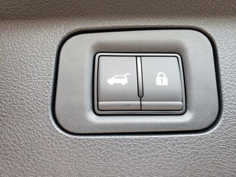 New 2025 Nissan Armada SL w/ Captain's Chari Seat Package image 7