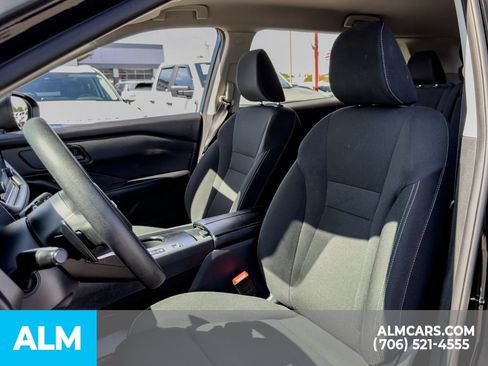 Used 2024 Nissan Rogue S FWD image 10