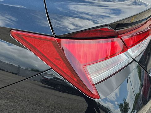 Used 2023 Hyundai Elantra SEL w/ Convenience Package image 32