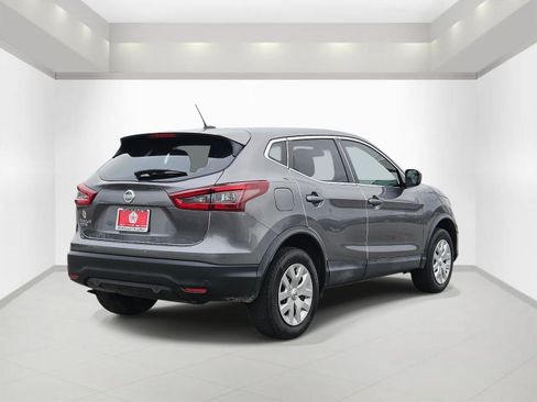 Used 2020 Nissan Rogue Sport S FWD image 4