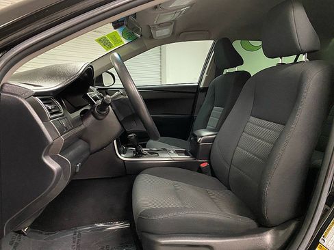 Used 2017 Toyota Camry LE image 11