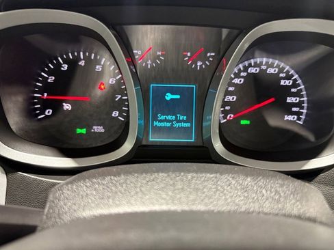 Used 2017 Chevrolet Equinox LT w/ Convenience Package image 26