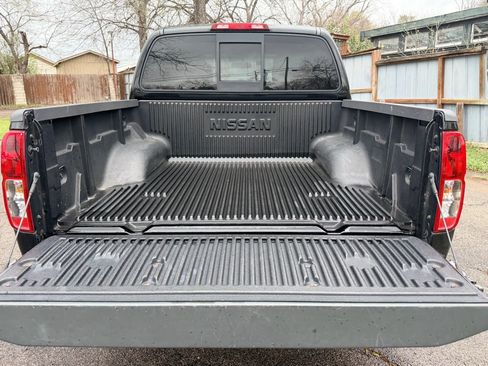 Used 2019 Nissan Frontier SV image 8
