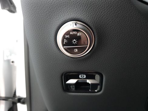 Certified 2026 Mercedes-Benz GLC 300 4MATIC image 10