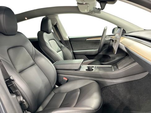 Certified 2023 Tesla Model Y Long Range AWD/4WD image 13