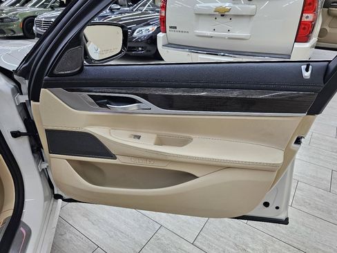 Used 2019 BMW 740i RWD image 43