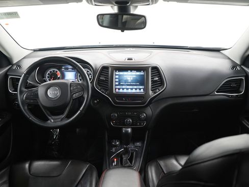 Used 2020 Jeep Cherokee Trailhawk w/ Cold Weather Group AWD/4WD image 13