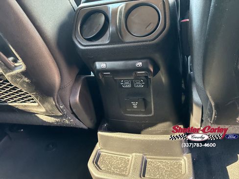 Used 2024 Jeep Wrangler Unlimited Rubicon 4xe AWD/4WD image 20